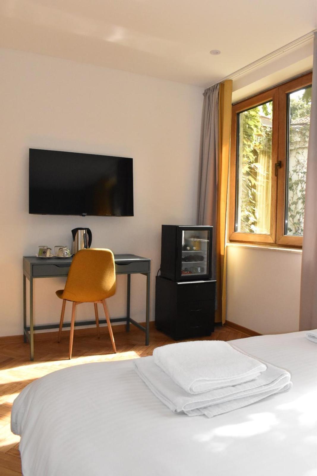 Fera Hotel Belgrad Exterior foto