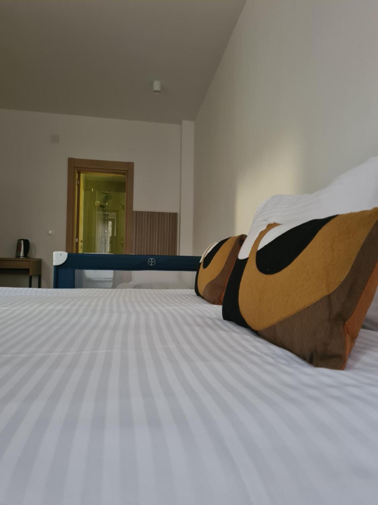 Fera Hotel Belgrad Exterior foto